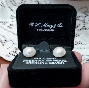 🌹 Macy's White Cultured Freshwater Pearl Stud Earrings 925 NEW